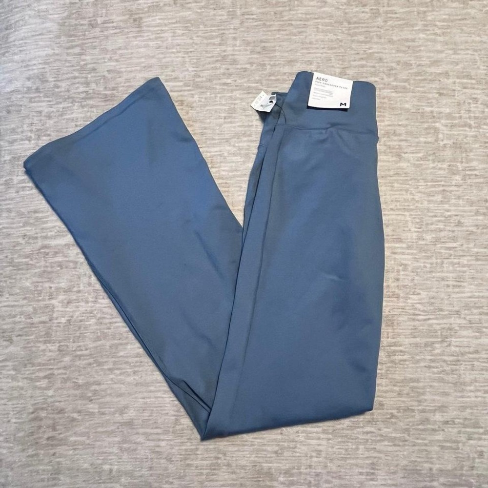 Aero Flex Crossover Flare Leggings Women's Medium Blue High‎ Rise NWT Yoga Pants